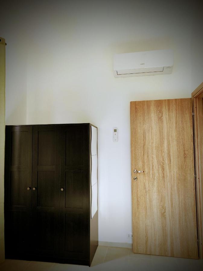 Bed On The Rocks Apartment Finale Ligure Luaran gambar