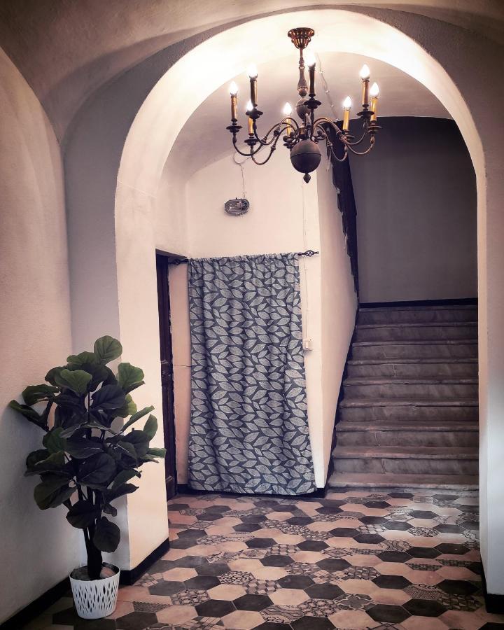 Bed On The Rocks Apartment Finale Ligure Luaran gambar